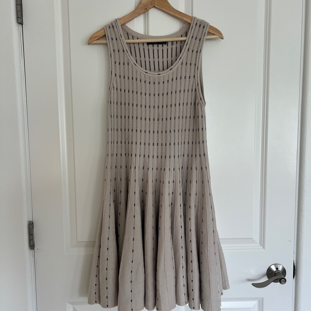 Elegant Beige Knit Sleeveless Dress